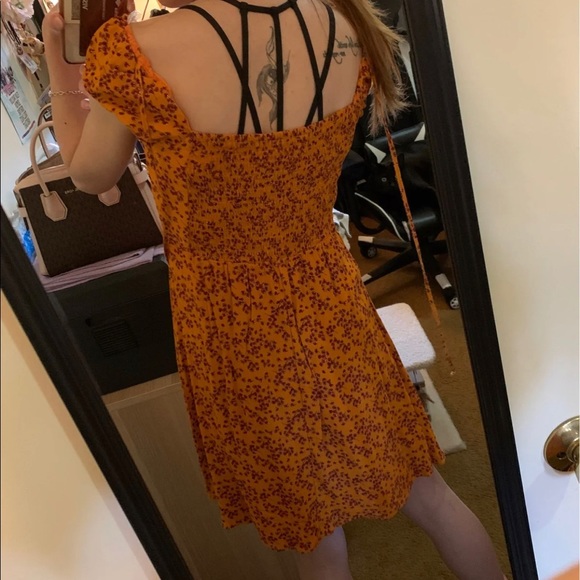 Dress - Picture 5 of 5